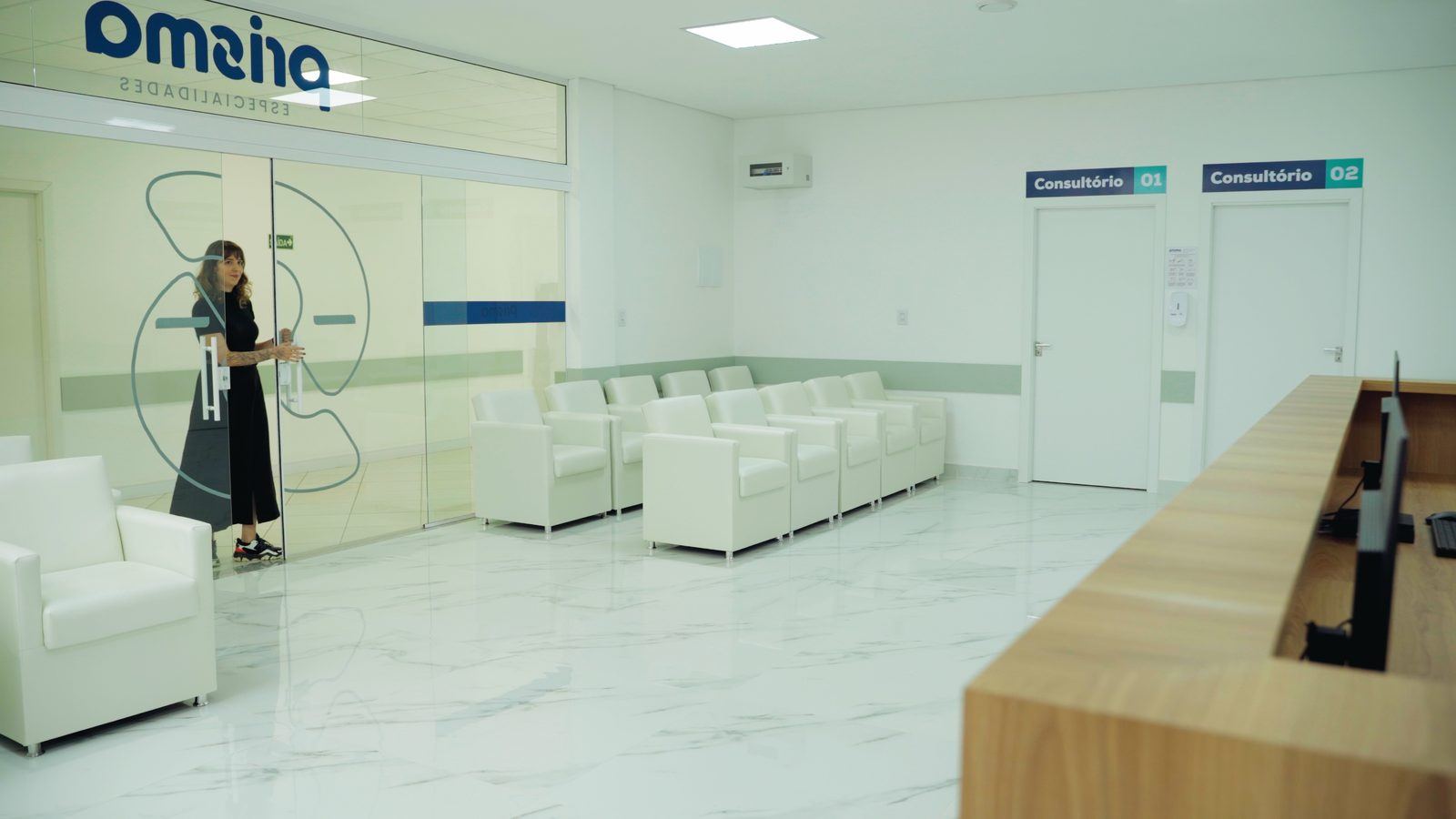 Recepção e sala de espera da Prisma Especialidades em Novo Hamburgo